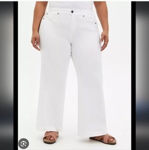 Torrid Women's White Wide Leg Jeans